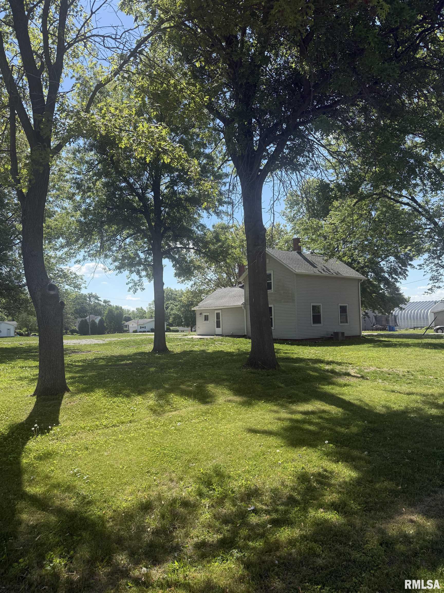 414 Sycamore Street, New Windsor, Illinois image 3