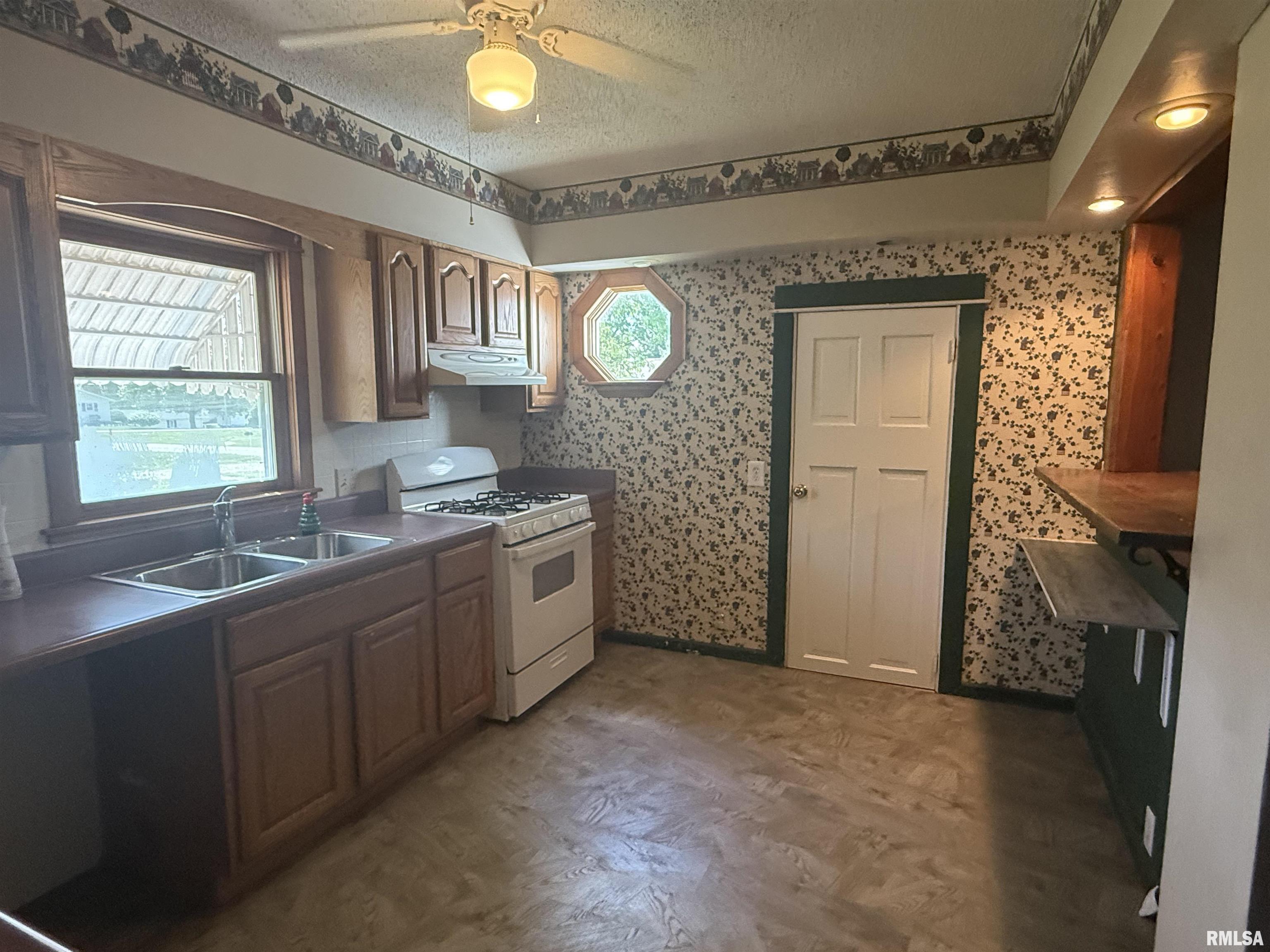 414 Sycamore Street, New Windsor, Illinois image 16