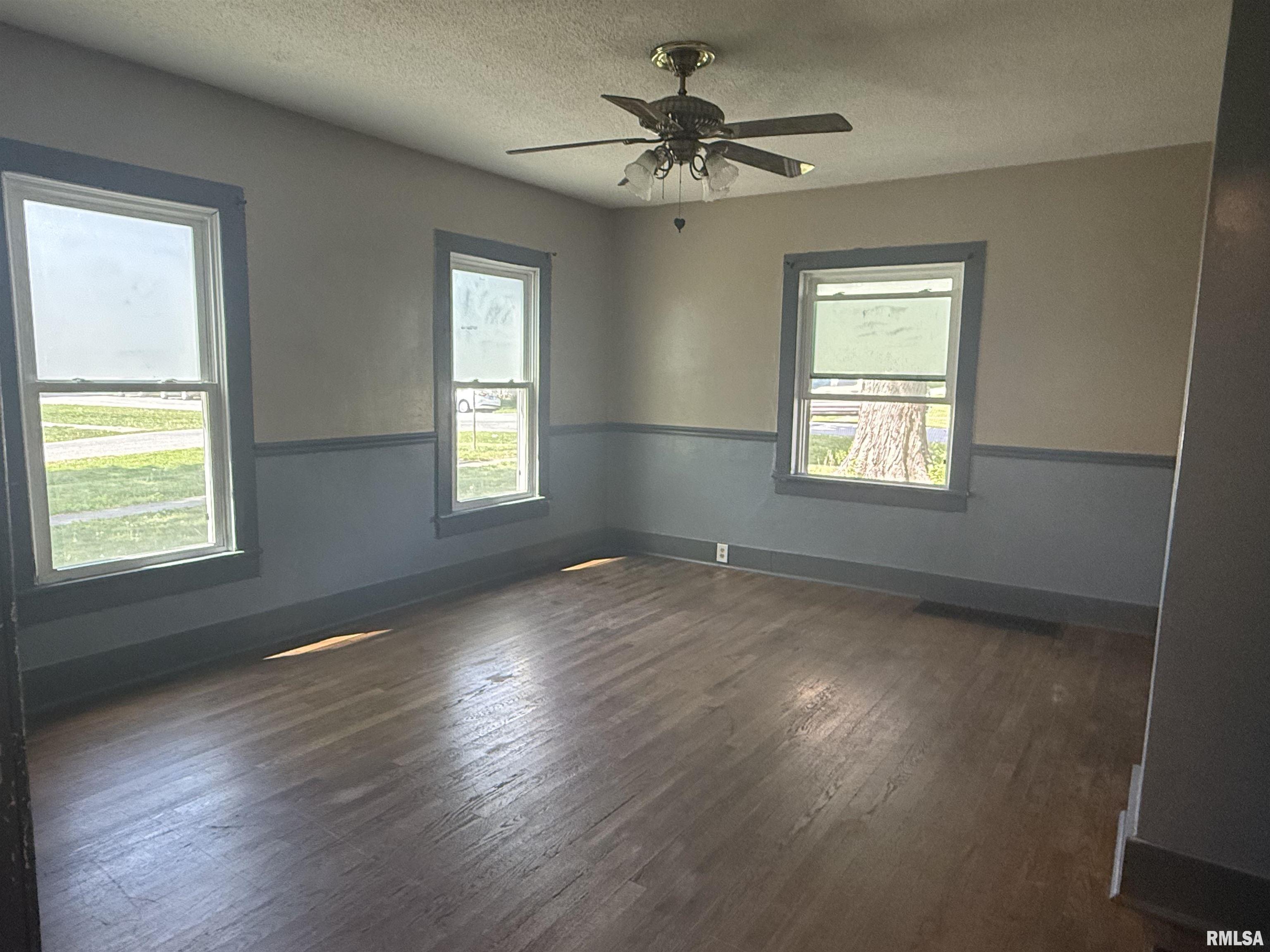 414 Sycamore Street, New Windsor, Illinois image 20