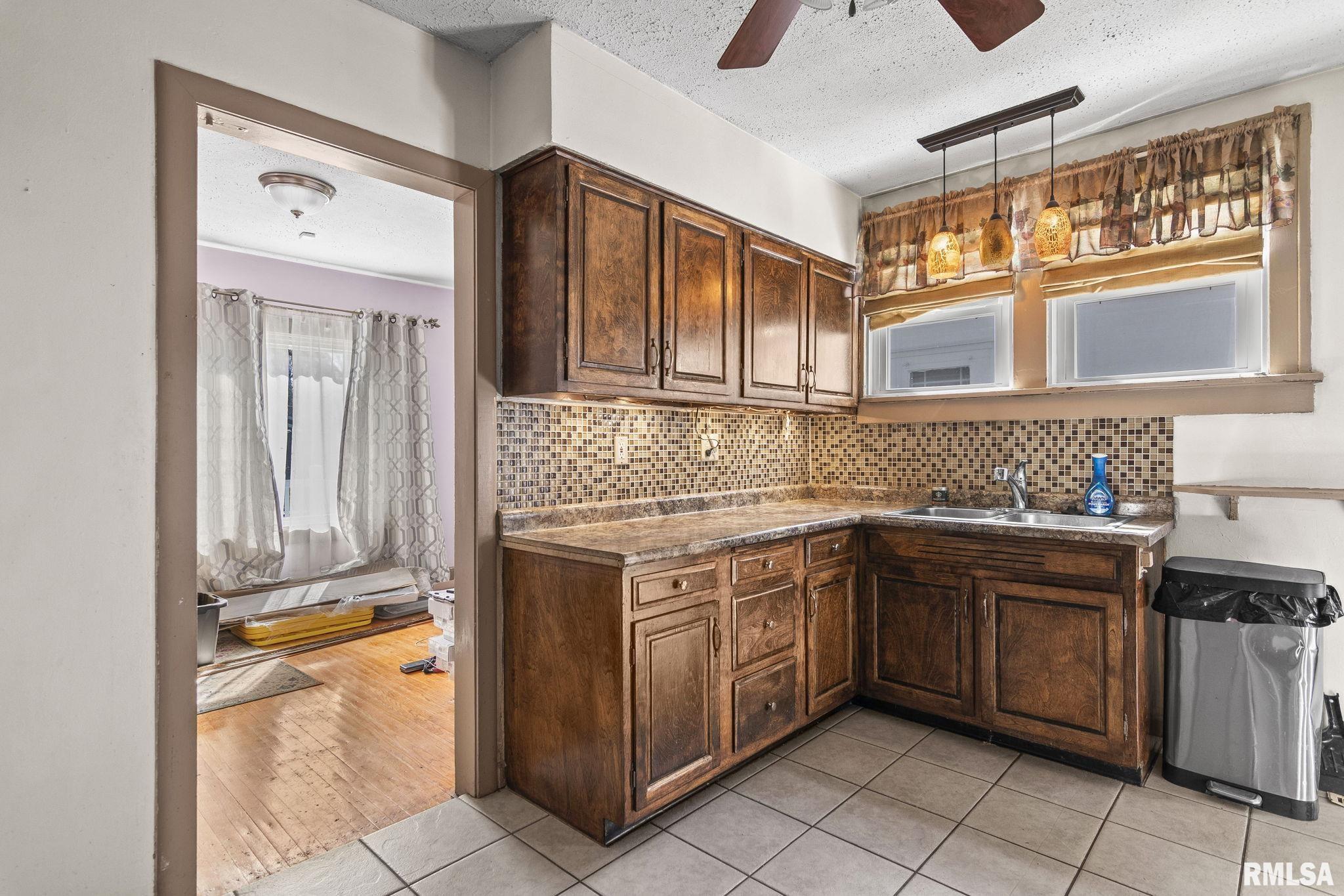 2339 S 6th Street, Springfield, Illinois image 10