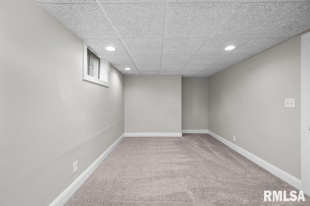 5094 Norwood Drive, Bettendorf, Iowa image 39