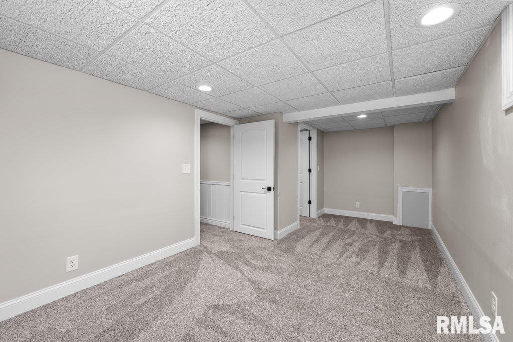 5094 Norwood Drive, Bettendorf, Iowa image 40