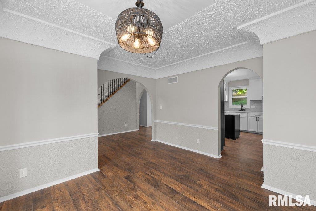 5094 Norwood Drive, Bettendorf, Iowa image 11