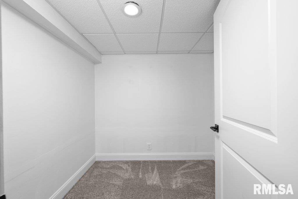 5094 Norwood Drive, Bettendorf, Iowa image 43