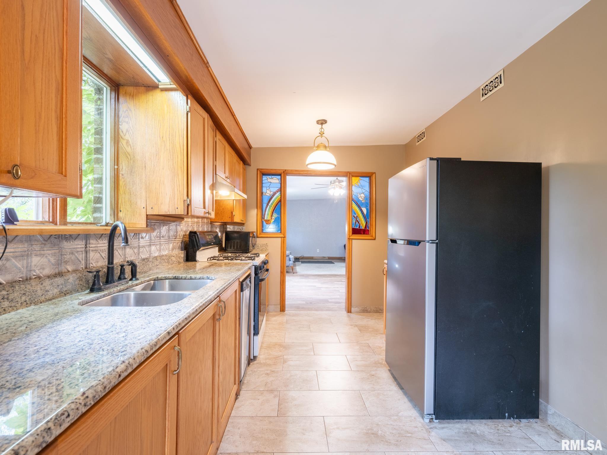 6102 S Trivoli Road, Glasford, Illinois image 34