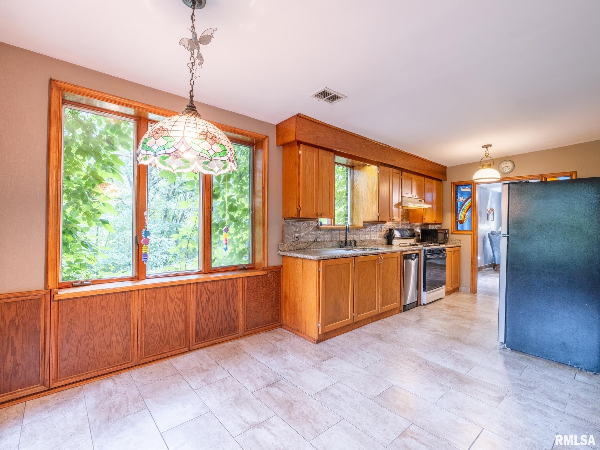 6102 S Trivoli Road, Glasford, Illinois image 37