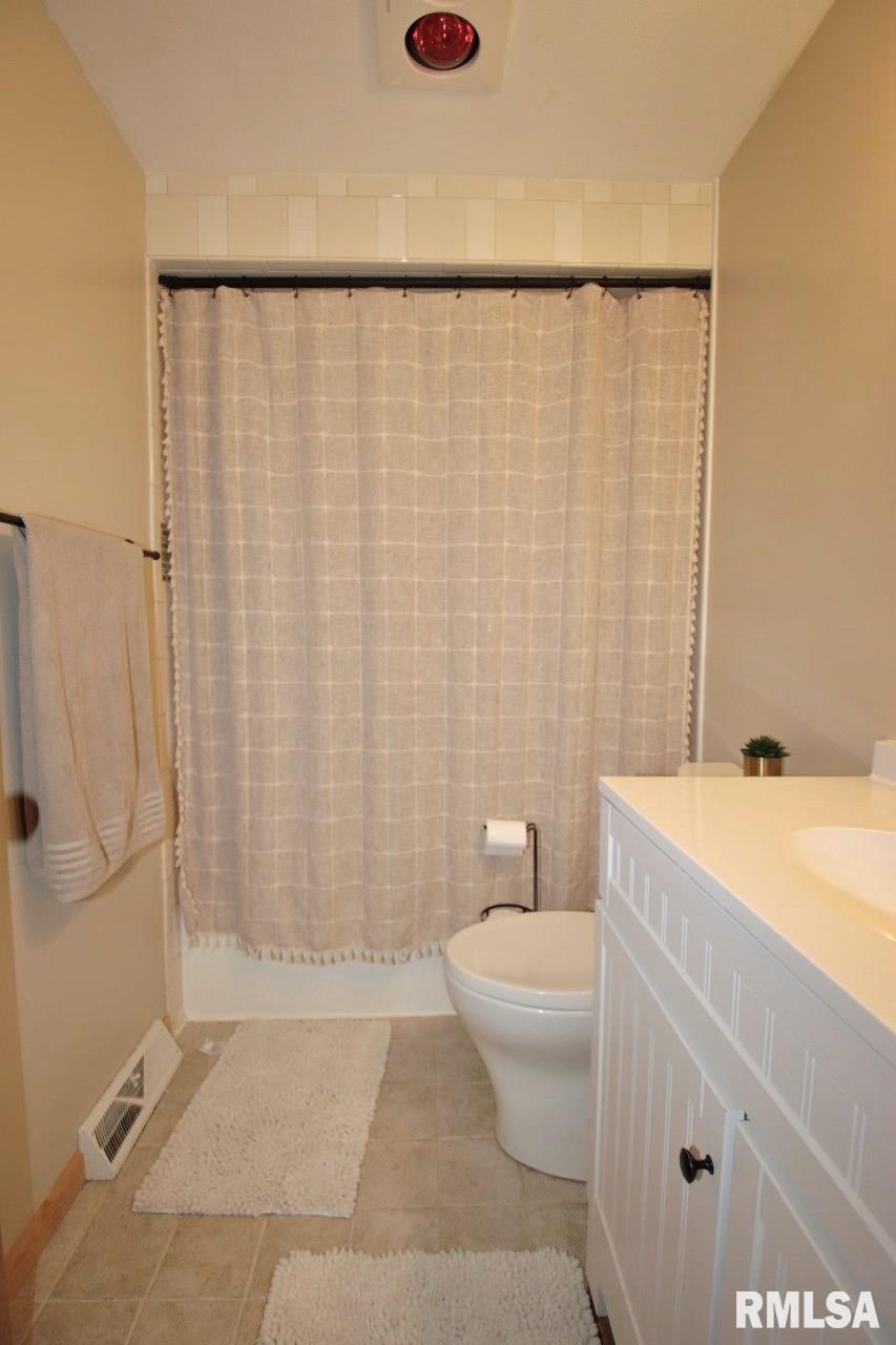 4932 Swords Circle, Peoria, Illinois image 38