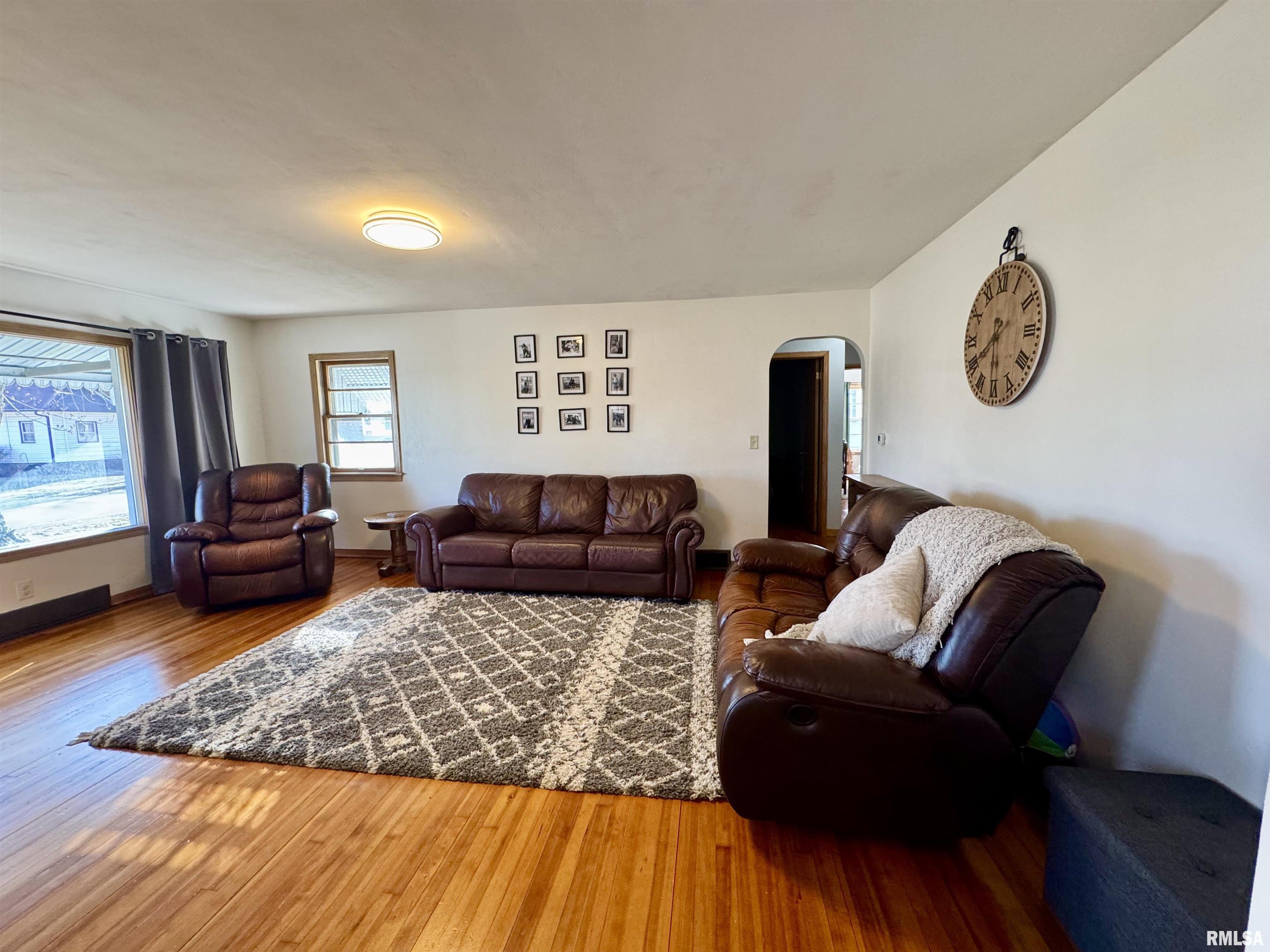 111 E Liberty Street, Joy, Illinois image 7