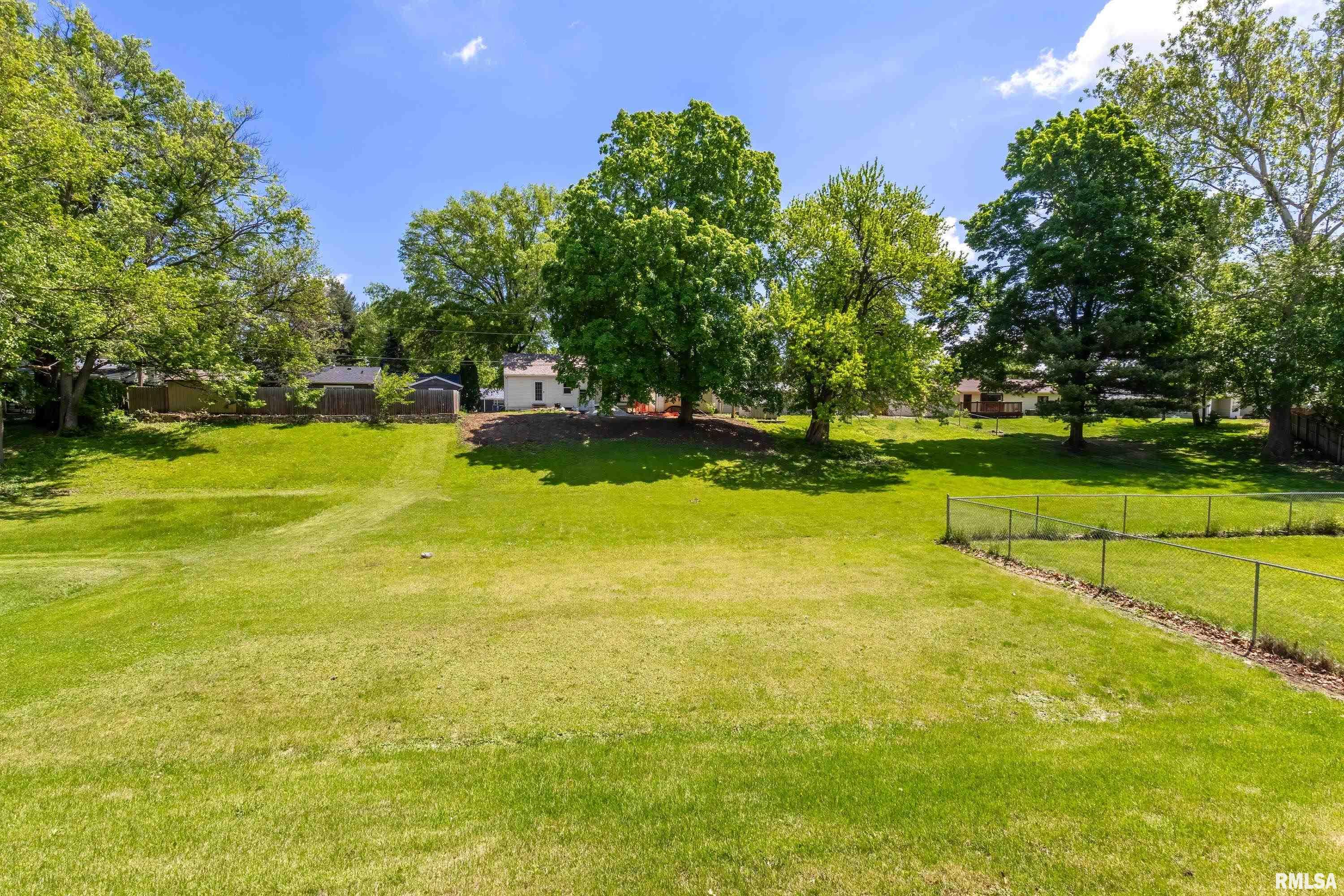 1119 14th Street, Bettendorf, Iowa image 25
