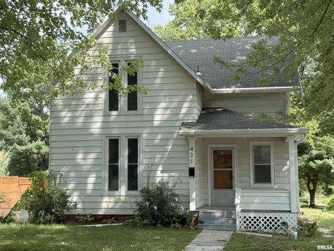 Homes For Sale - 421 S Mcarthur Street<br/> Macomb, IL 61455
