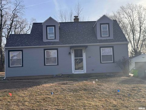 Homes For Sale - 405 N Wood Street<br/> Tazewell County, Washington, IL 61571