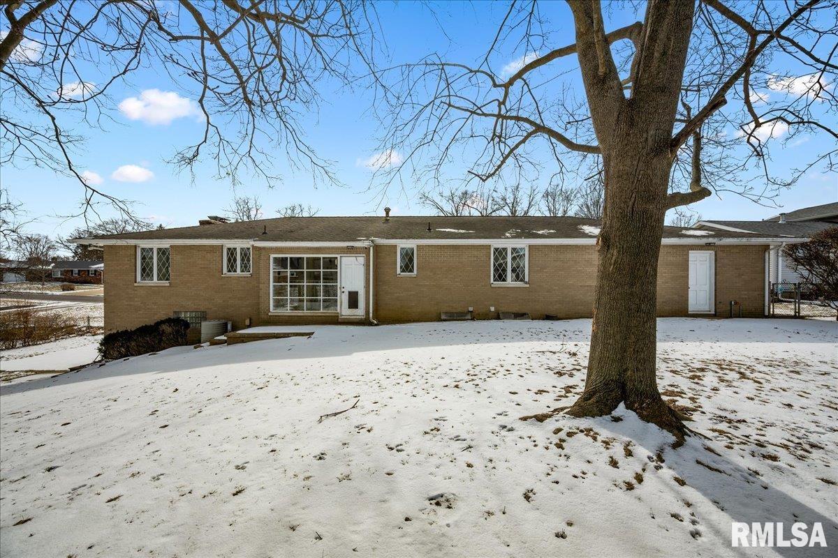 1615 Summit Drive, Pekin, Illinois image 37