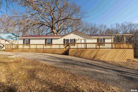 Homes For Sale - 5320 Saraville Road<br/> Creal Springs, IL 62922