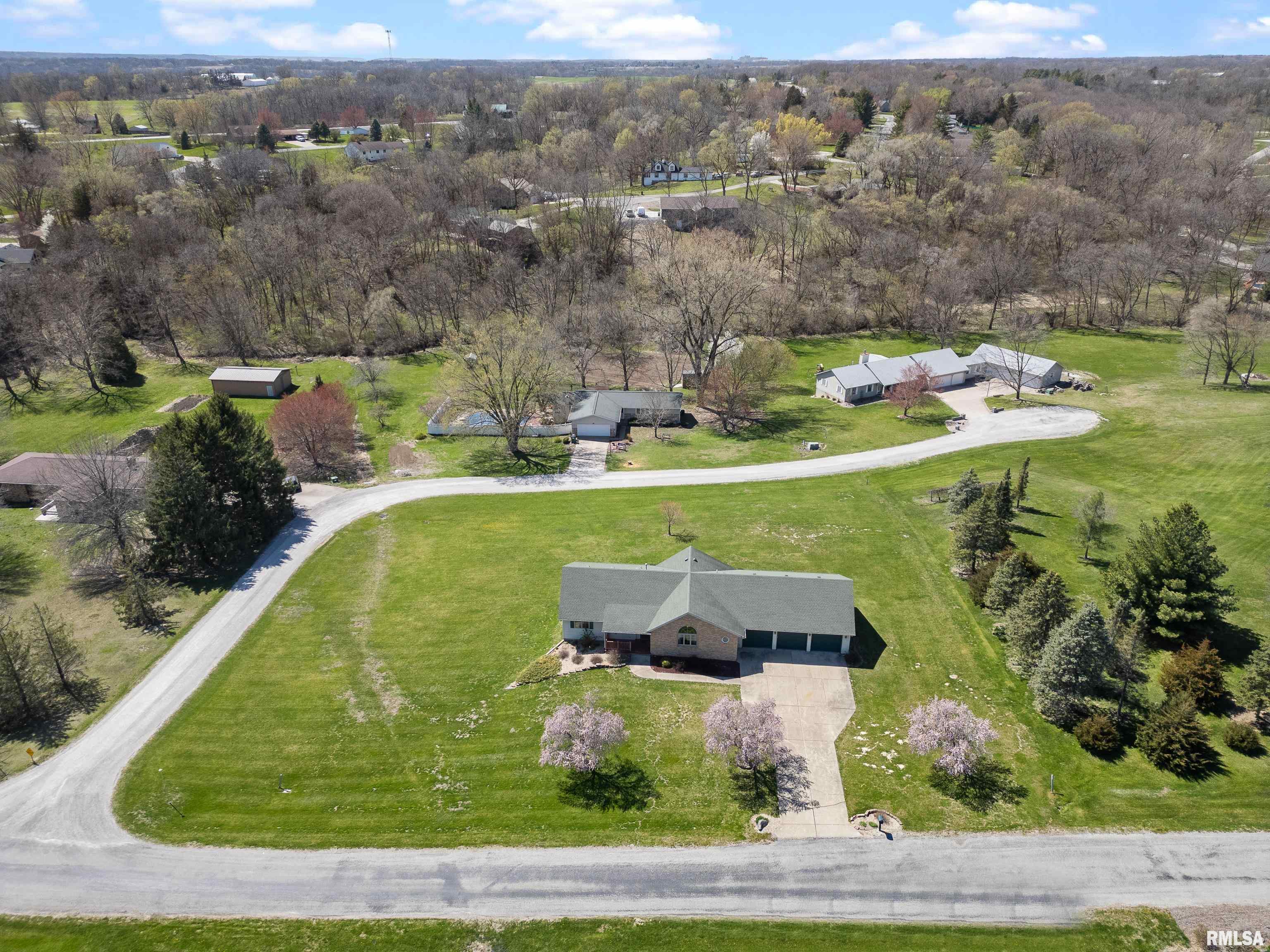23 E Timberline Drive, Blue Grass, Iowa image 26