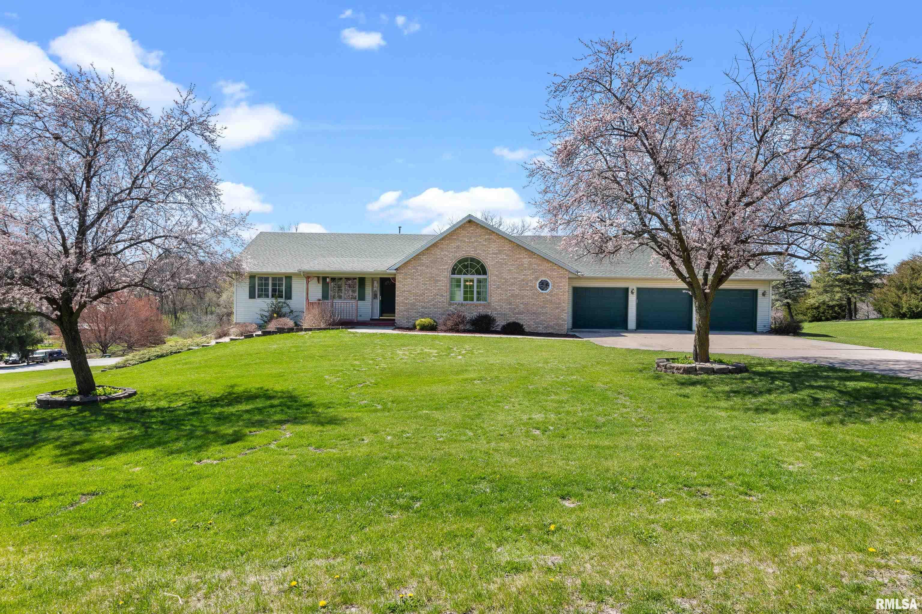 23 E Timberline Drive, Blue Grass, Iowa image 44