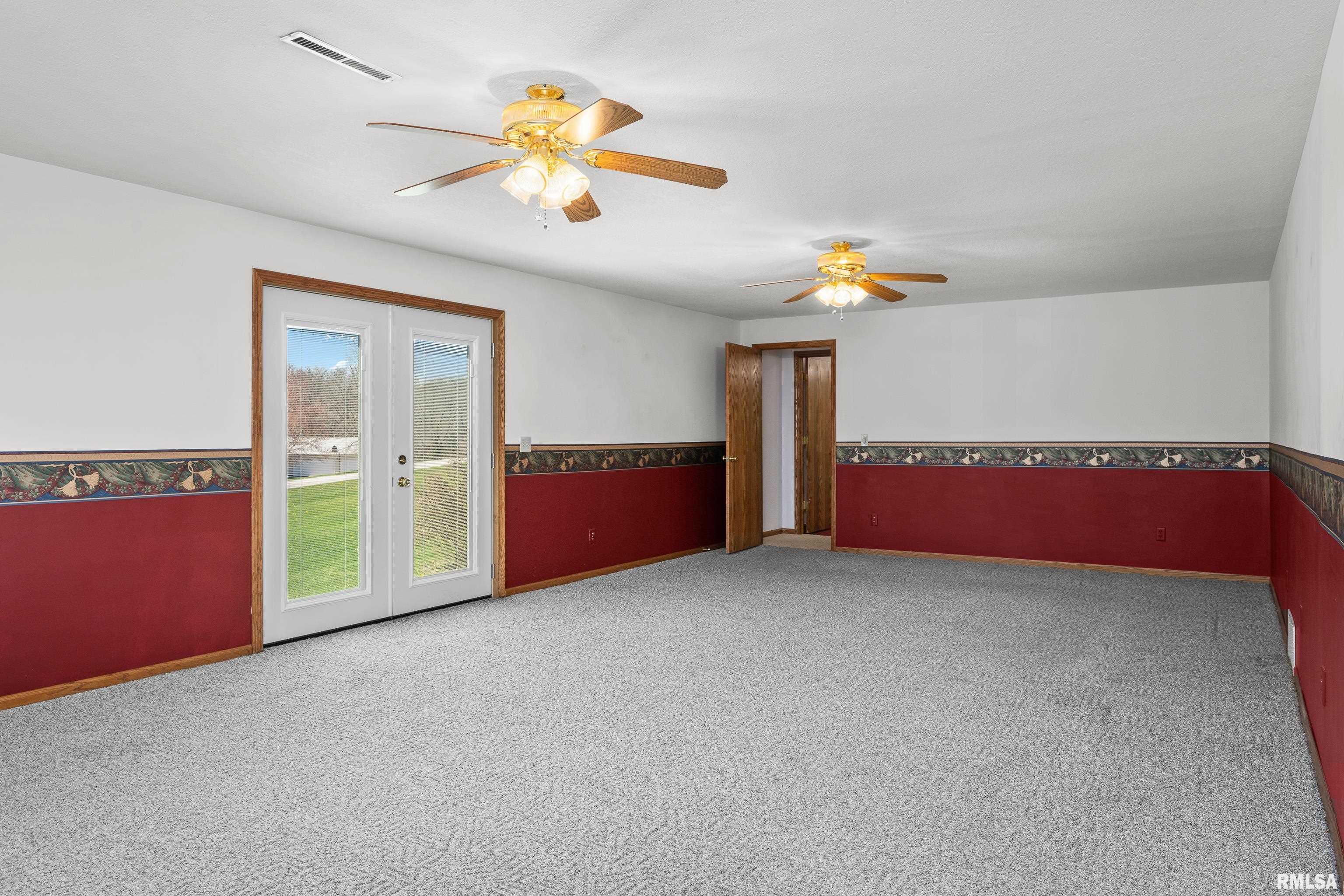 23 E Timberline Drive, Blue Grass, Iowa image 34
