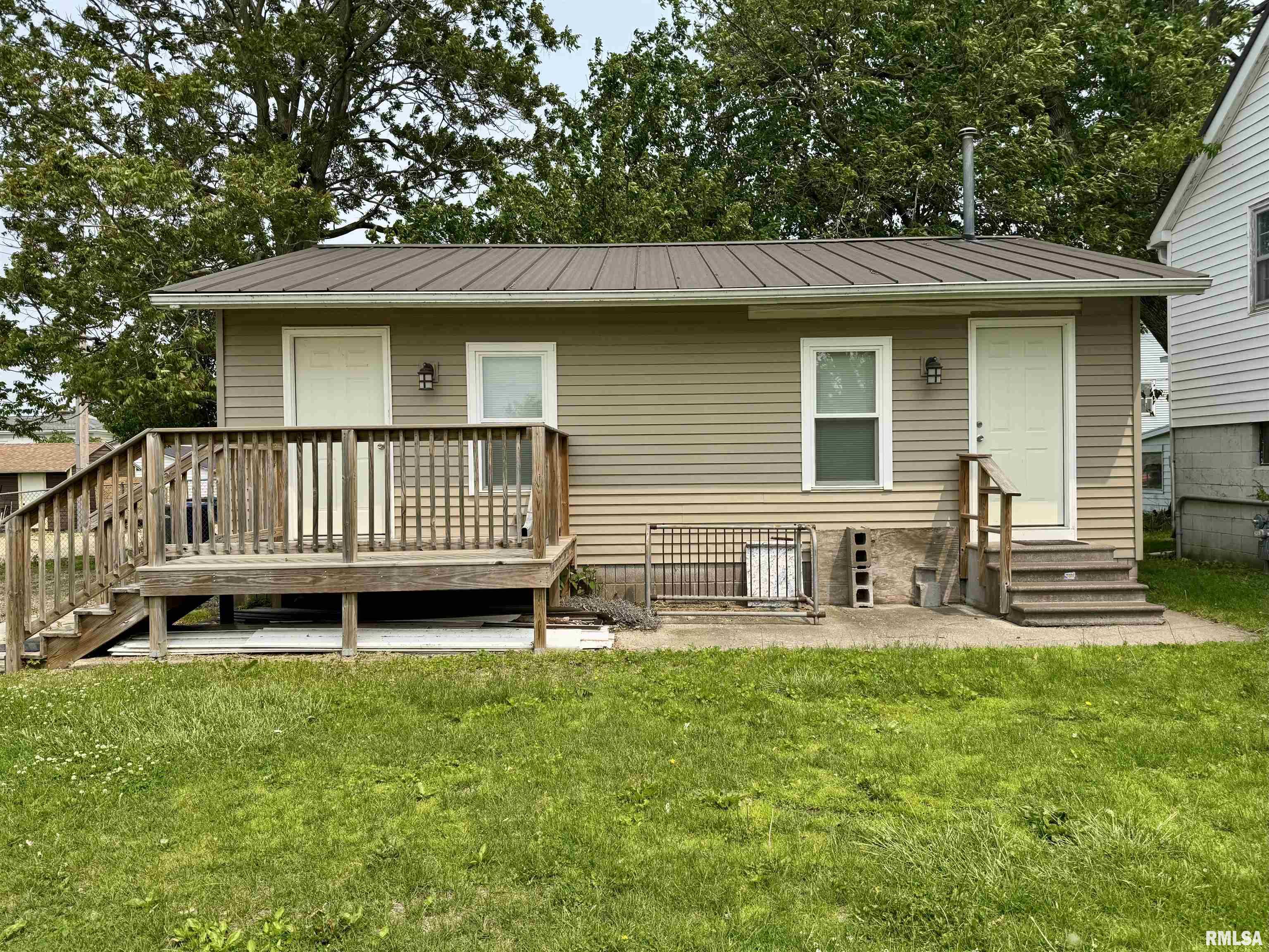 532 8th Avenue South, Clinton, Iowa image 4