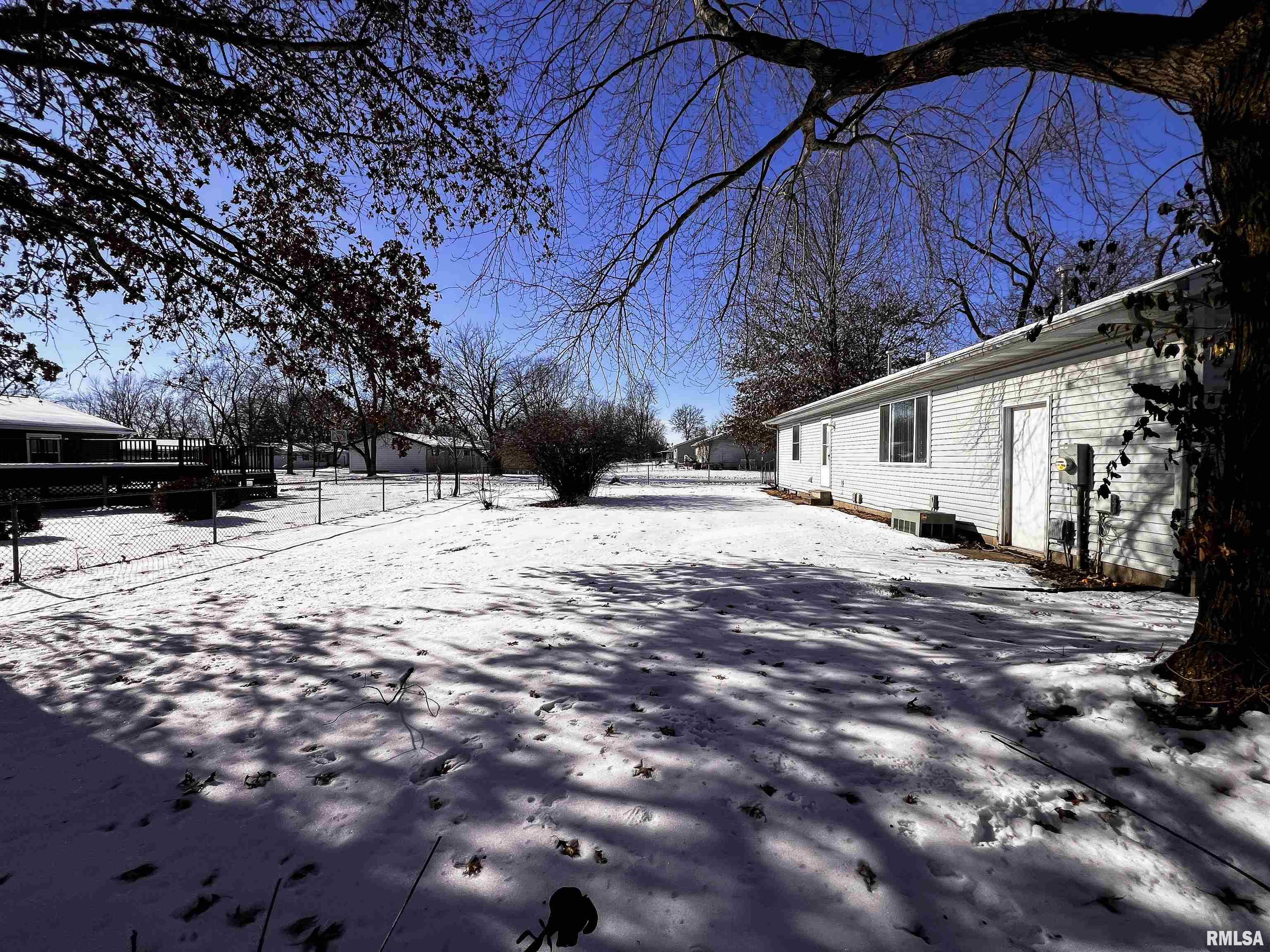 123 Lamar Drive, Salem, Illinois image 8