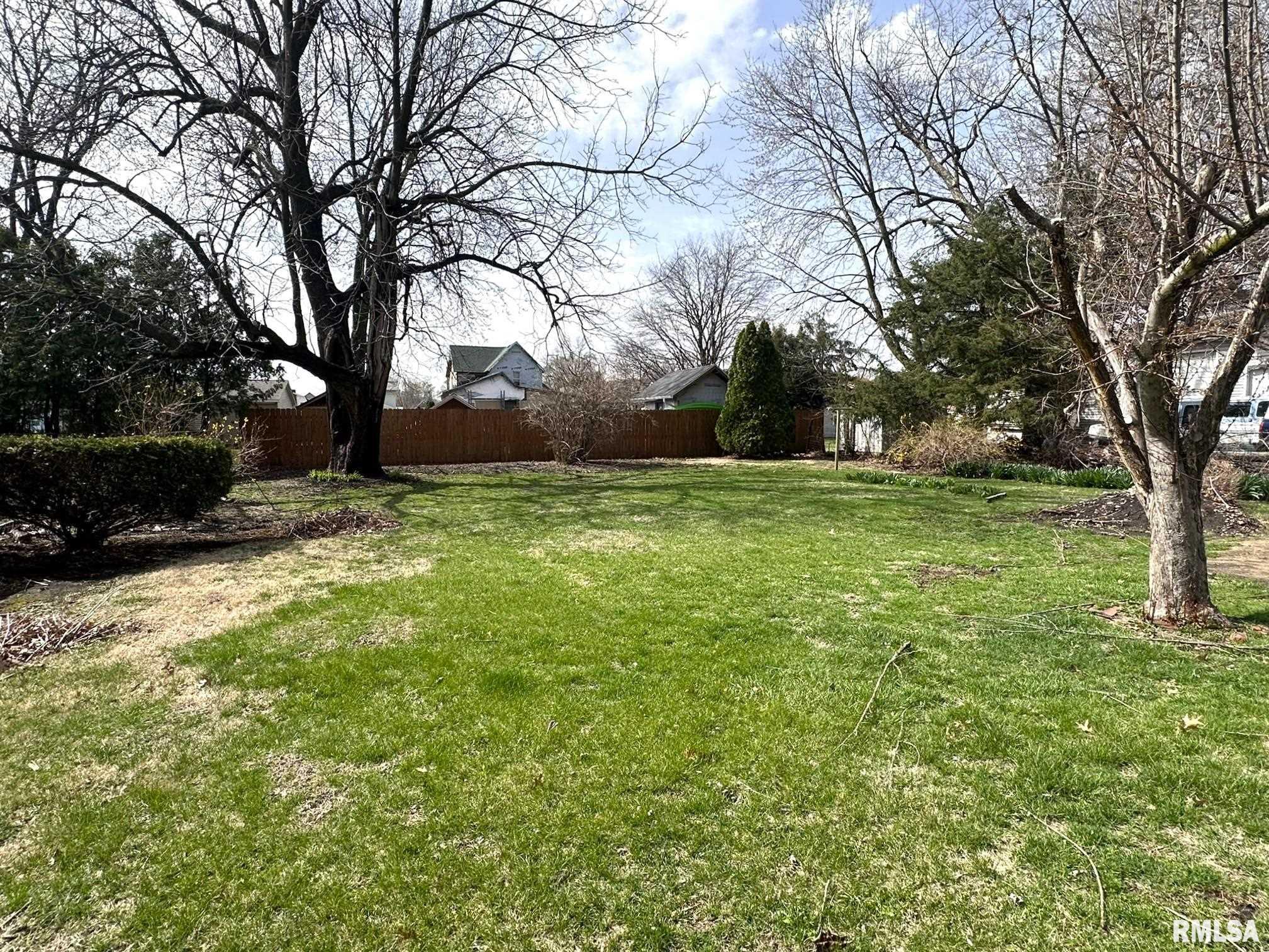 368 Oak Street, Galesburg, Illinois image 8