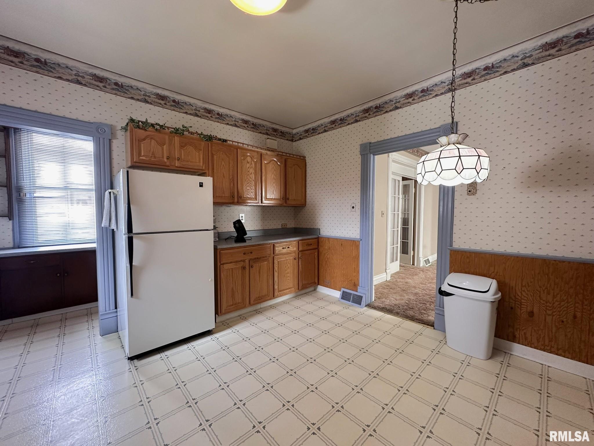 368 Oak Street, Galesburg, Illinois image 27