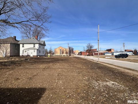 Vacant Land For Sale - 203 W Beecher Avenue<br/> Morgan County, Jacksonville, IL 62650