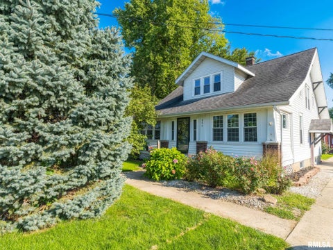 Homes For Sale - 806 Peoria Street<br/> Washington, IL 61571