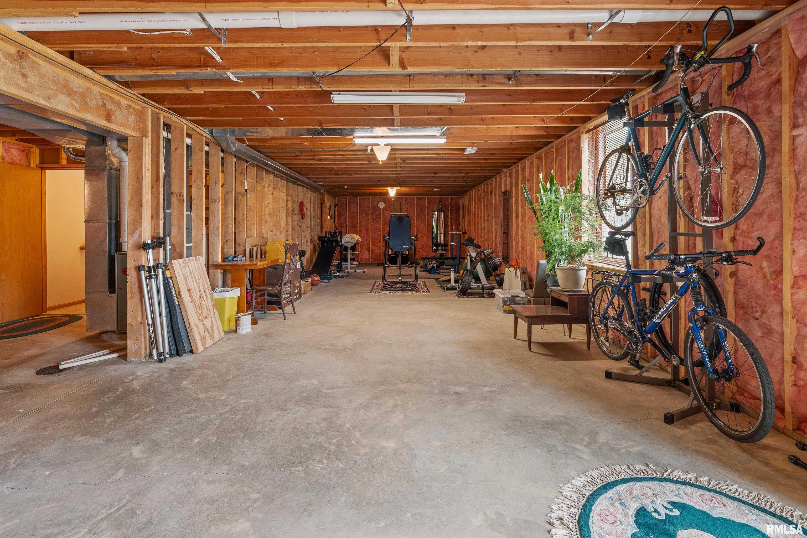 5142 Fillmore Court, Davenport, Iowa image 33
