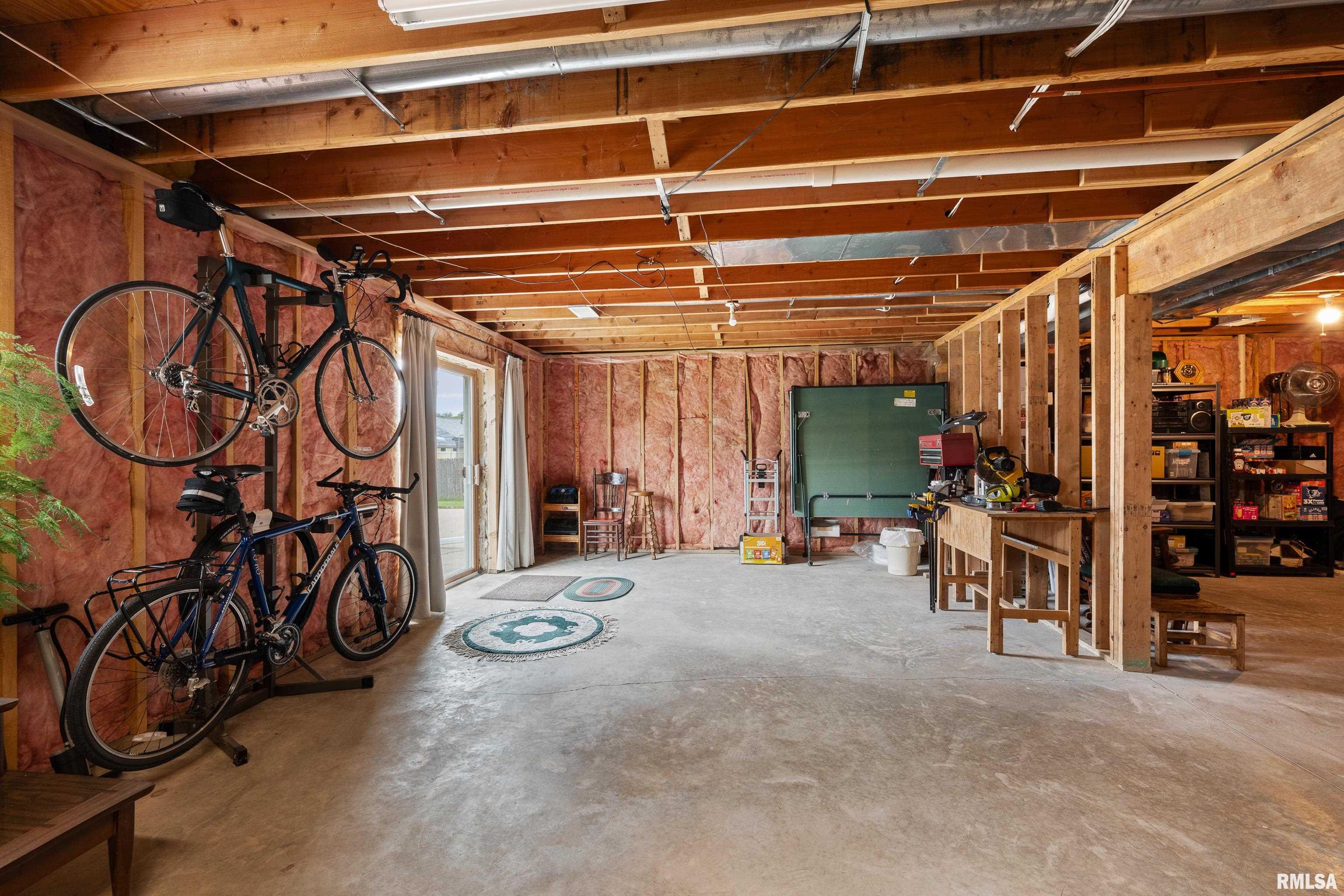 5142 Fillmore Court, Davenport, Iowa image 32