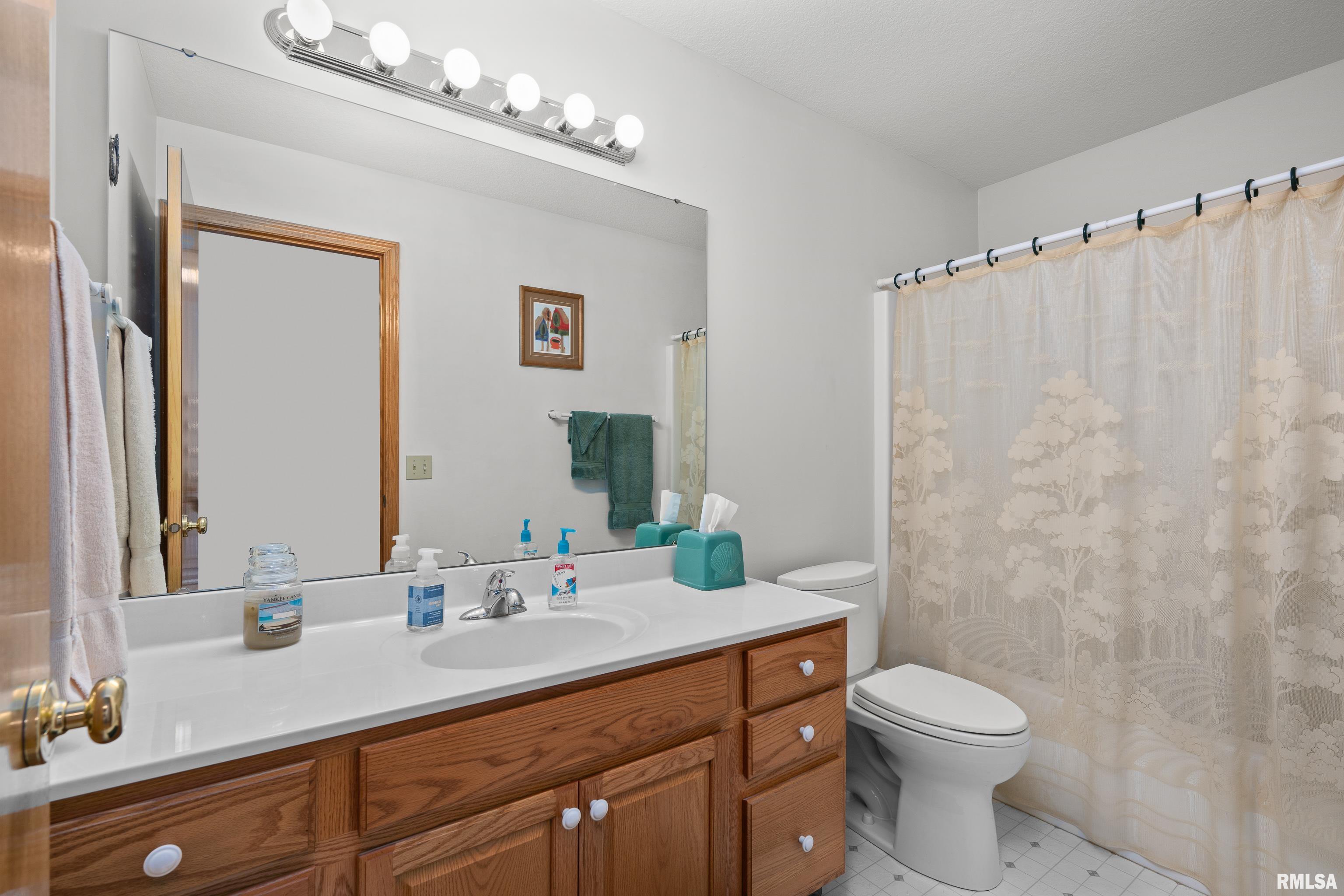 5142 Fillmore Court, Davenport, Iowa image 30