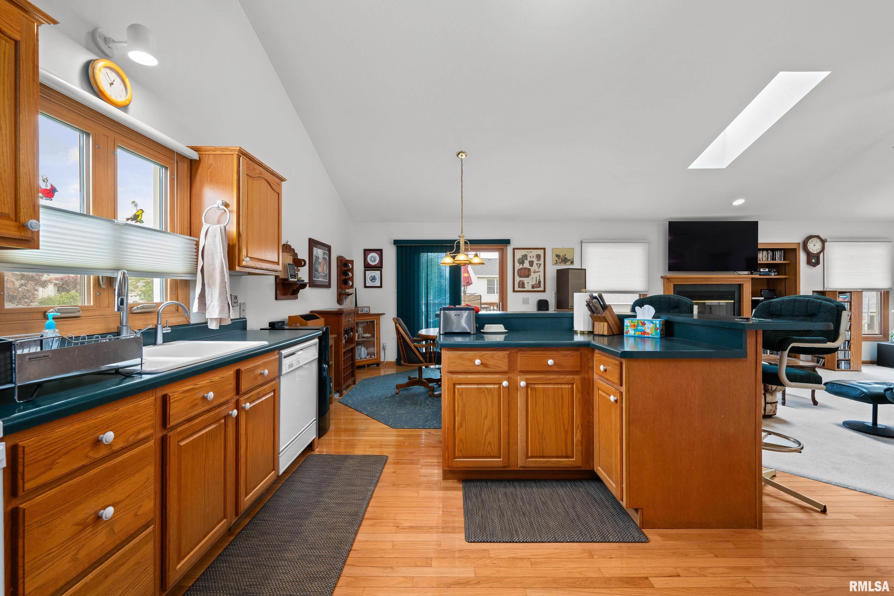 5142 Fillmore Court, Davenport, Iowa image 15