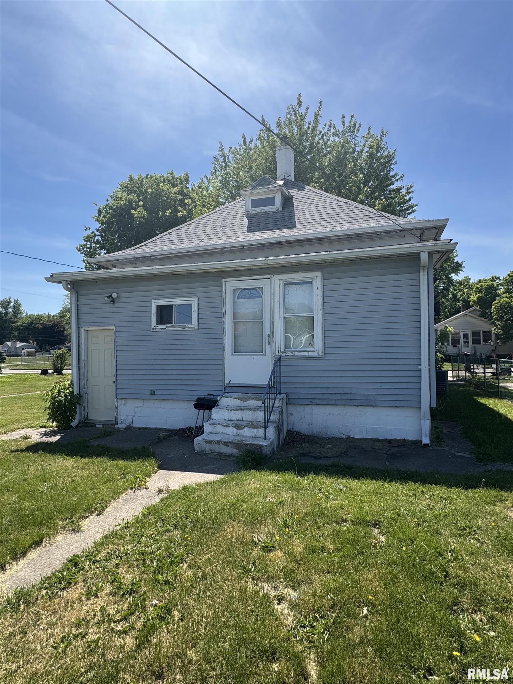 1340 18th Street, East Moline, Illinois image 2