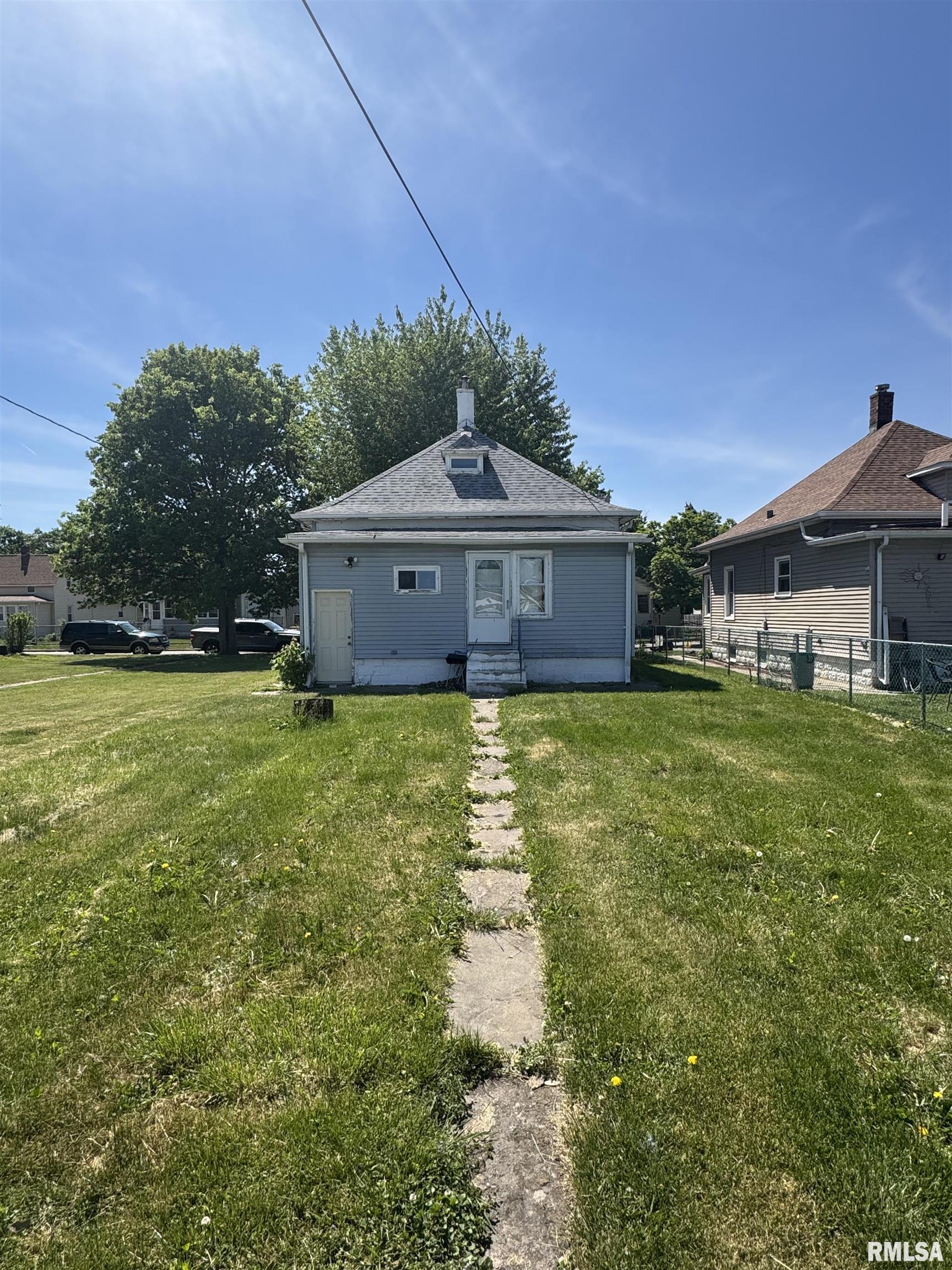 1340 18th Street, East Moline, Illinois image 3