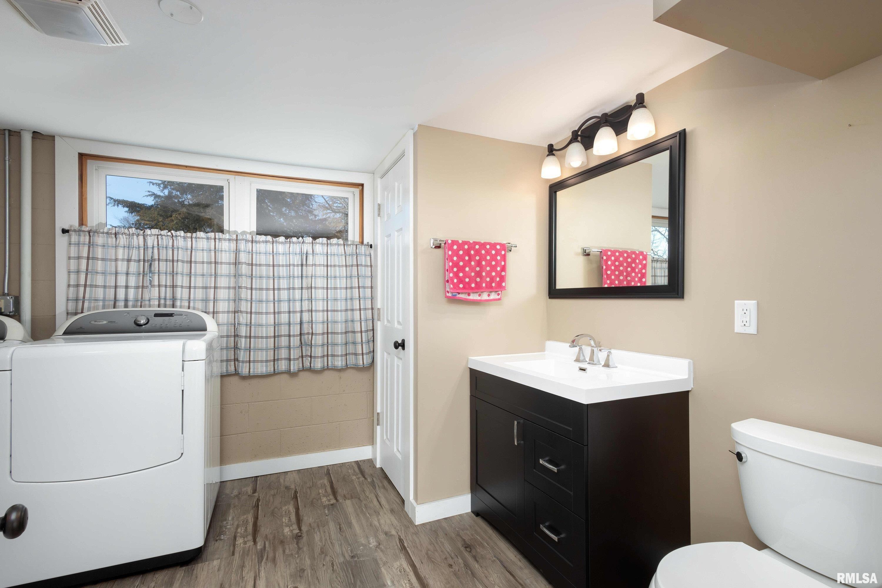 2465 260th Avenue, De Witt, Iowa image 32