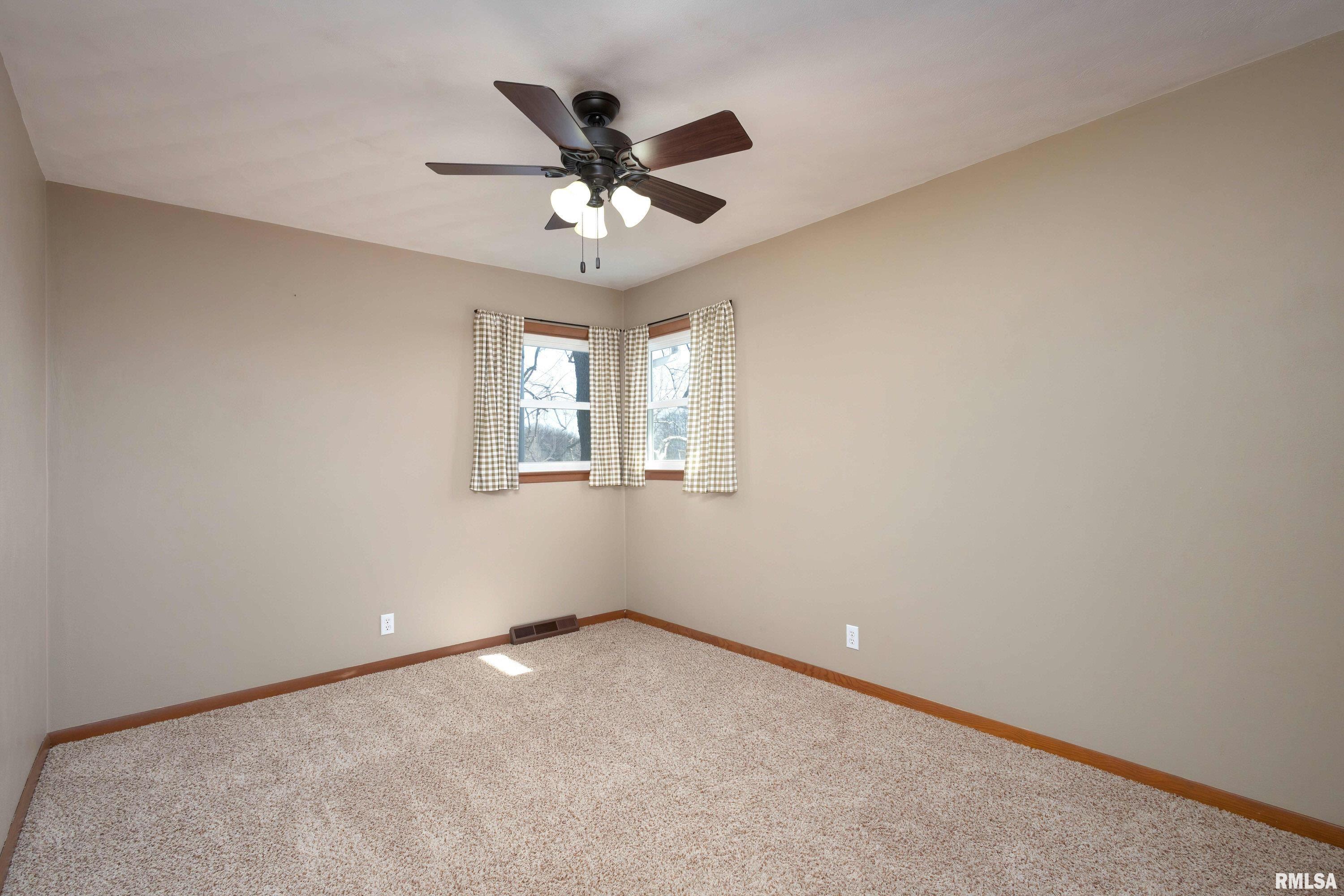 2465 260th Avenue, De Witt, Iowa image 25
