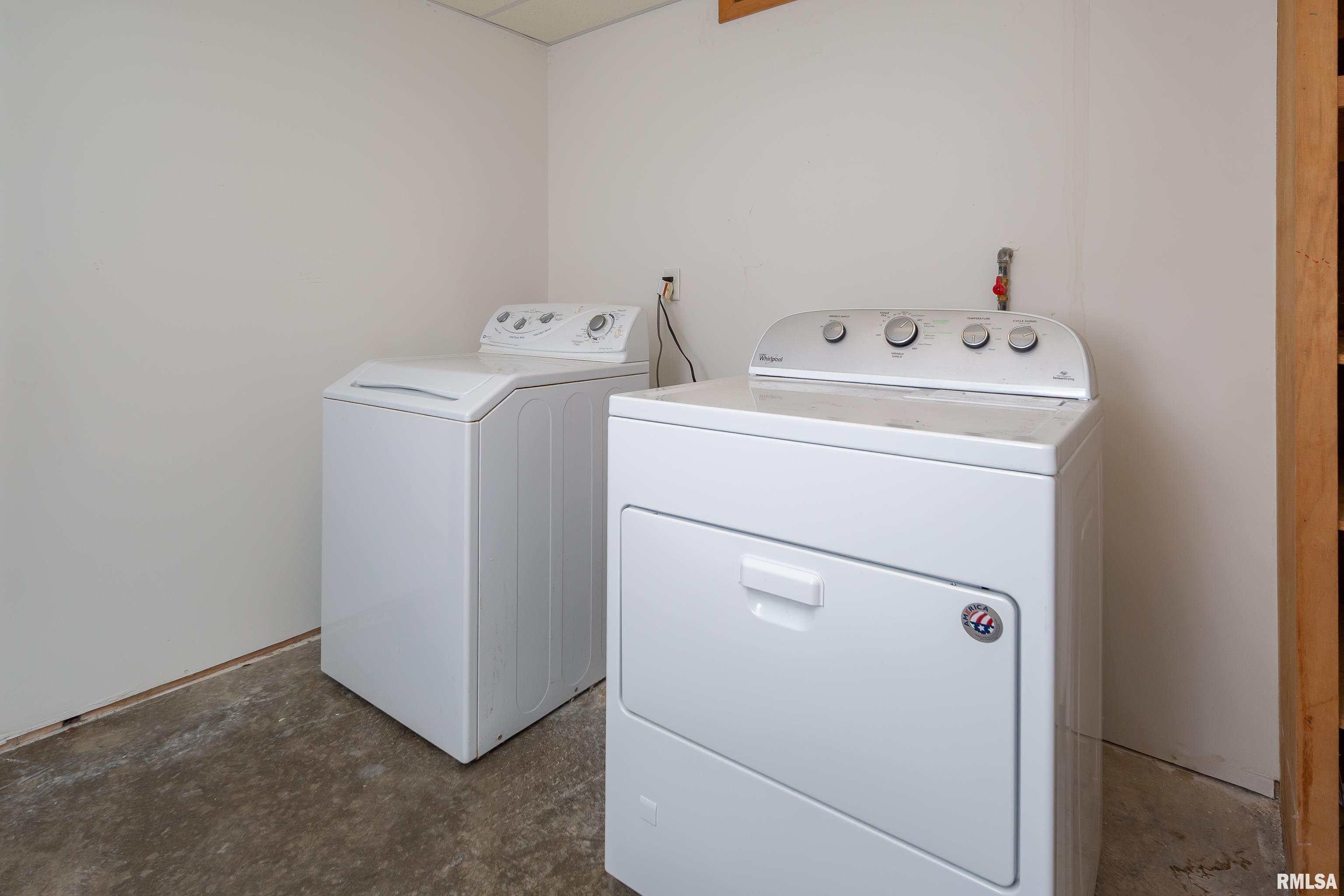 3246 Woodland Court, Davenport, Iowa image 27