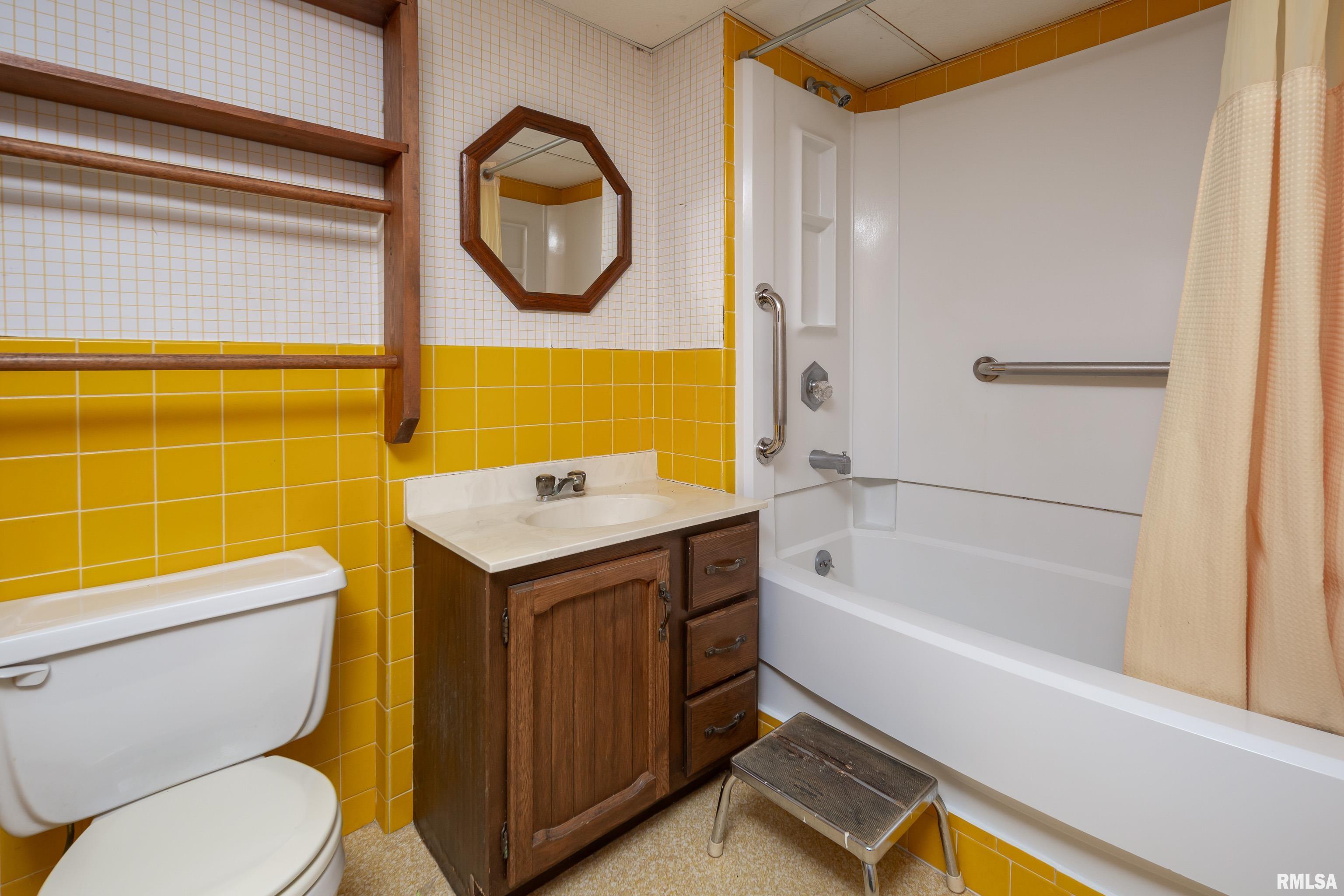 3246 Woodland Court, Davenport, Iowa image 26