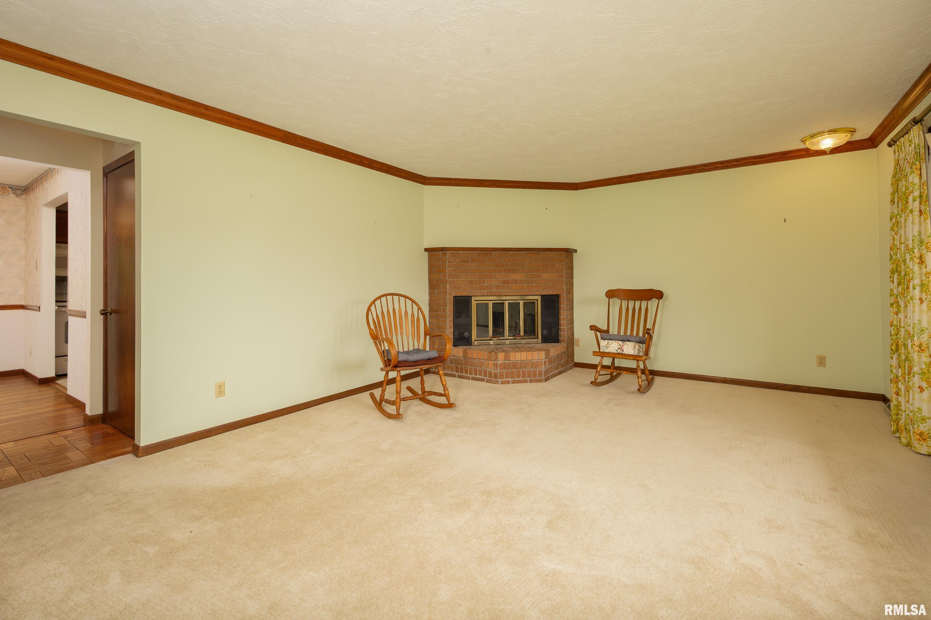 3246 Woodland Court, Davenport, Iowa image 6