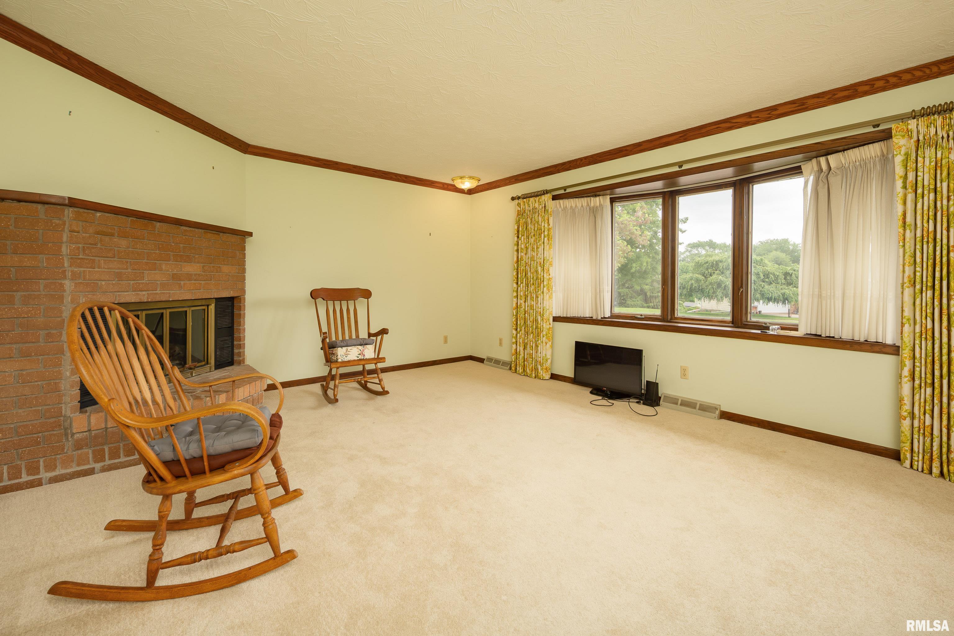 3246 Woodland Court, Davenport, Iowa image 8