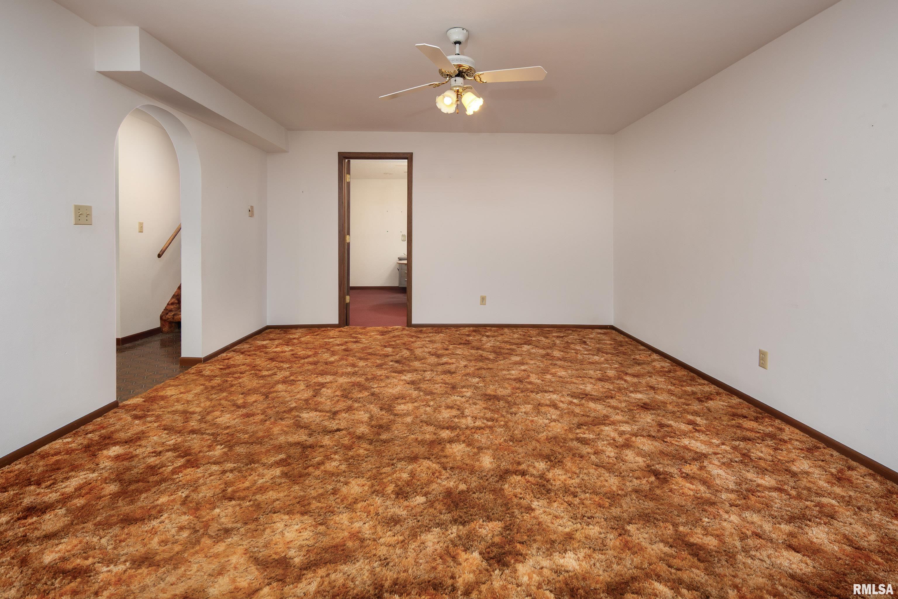 3246 Woodland Court, Davenport, Iowa image 25