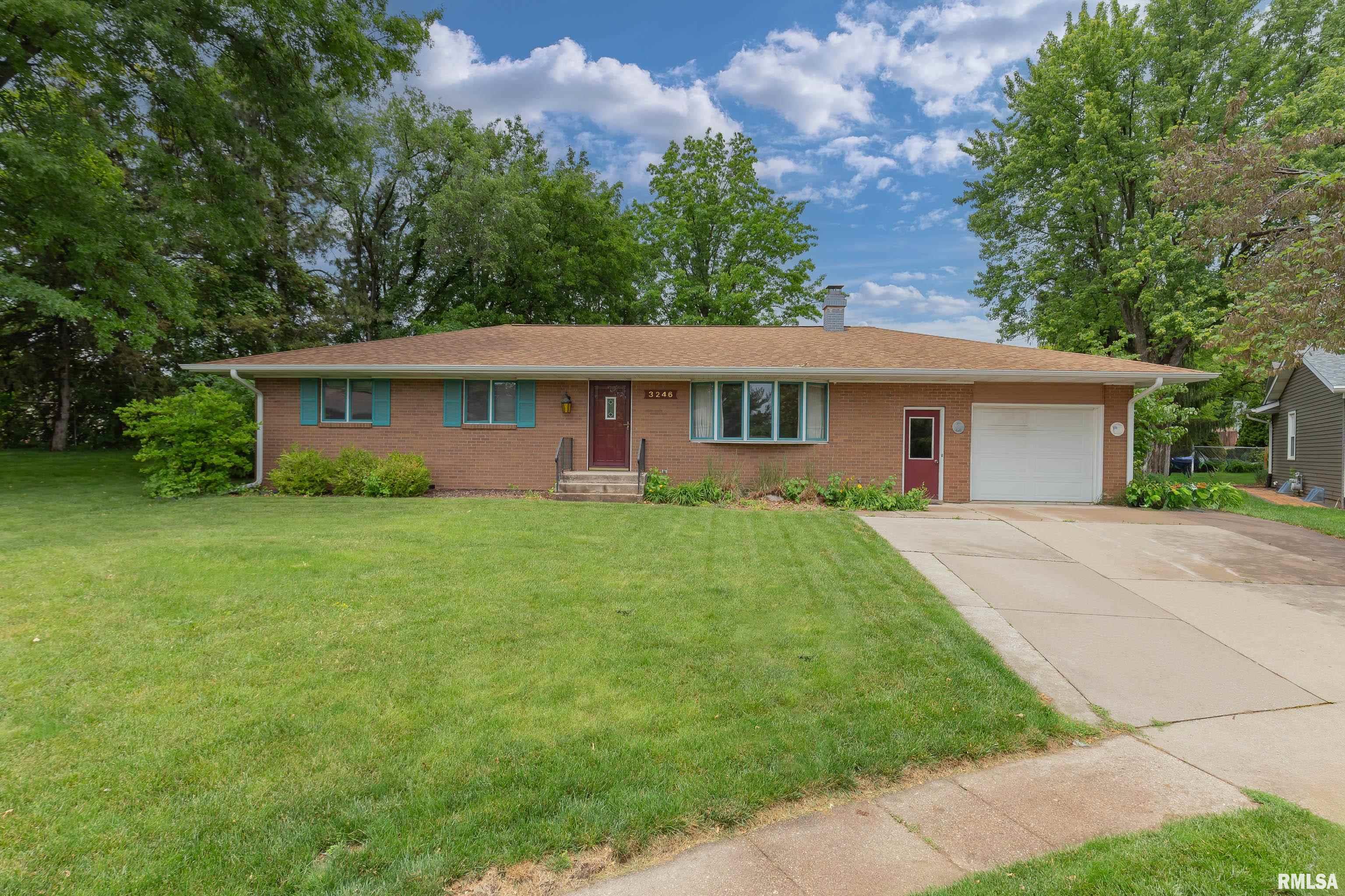3246 Woodland Court, Davenport, Iowa image 1
