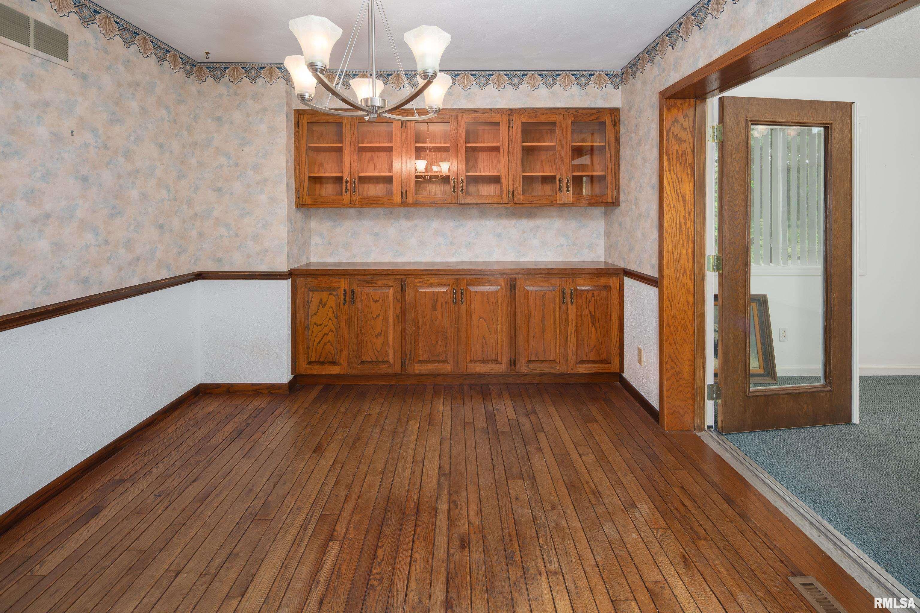 3246 Woodland Court, Davenport, Iowa image 13