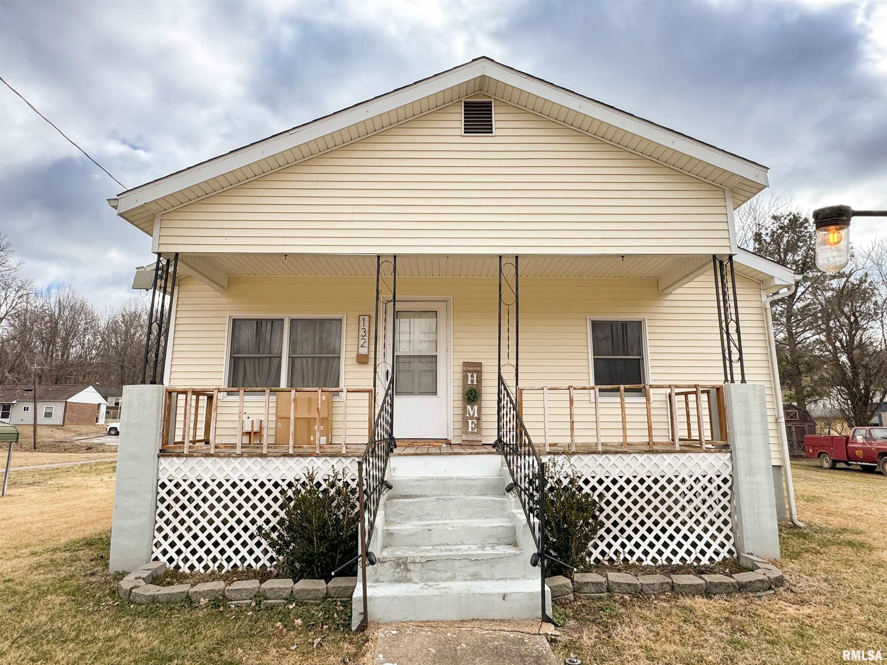 132 SE Front Street, Dongola, Illinois image 2