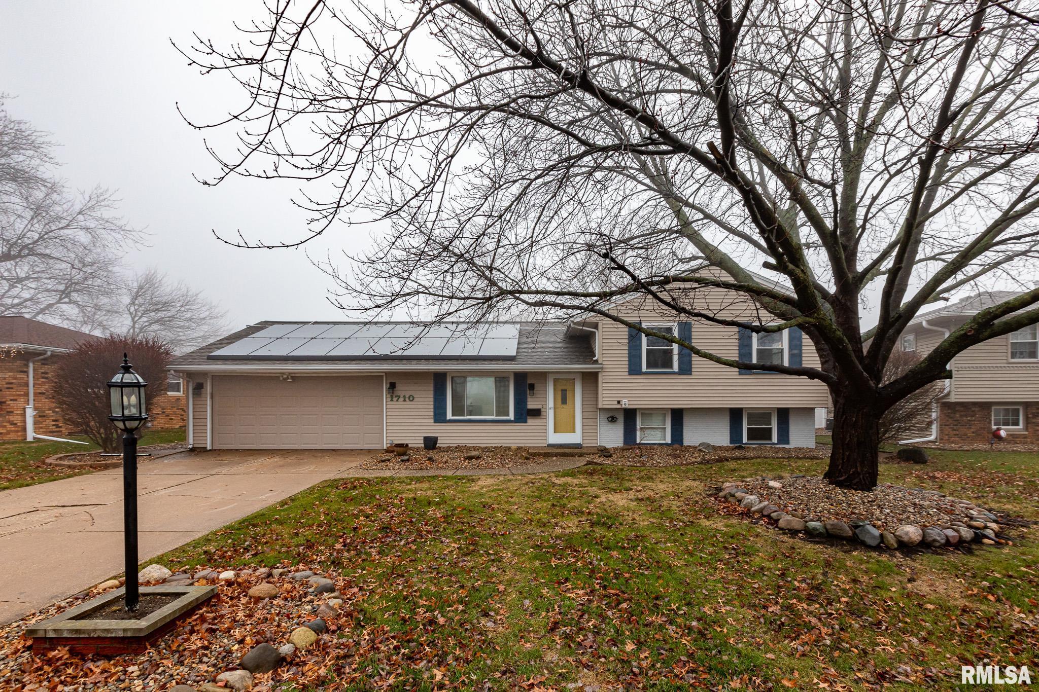 1710 Deppert Drive, Pekin, Illinois image 1