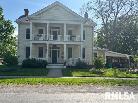Photo of 305 S EAST Street, Carlinville, IL 62626 (MLS # CA1043237)