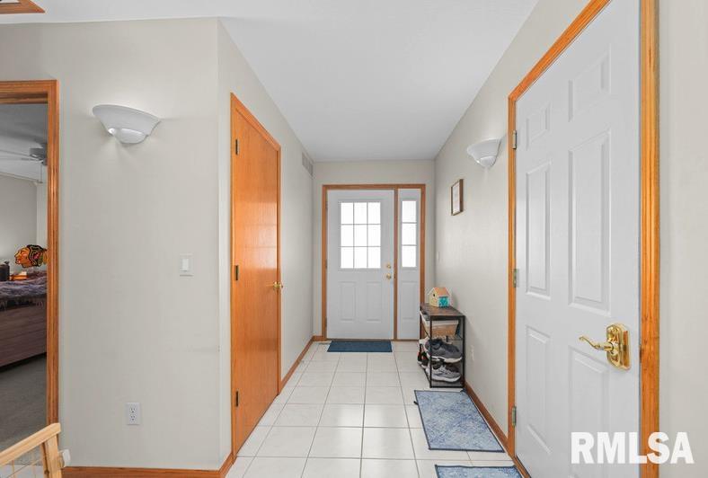 2521 W 63rd Street, Davenport, Iowa image 11
