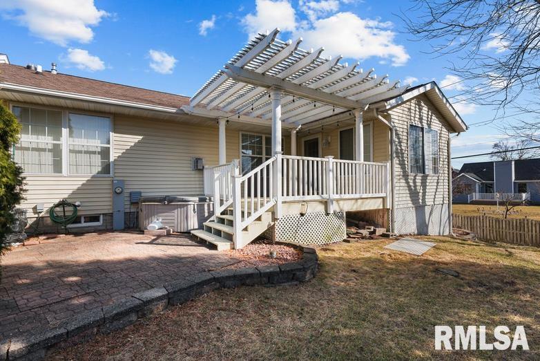 2521 W 63rd Street, Davenport, Iowa image 21