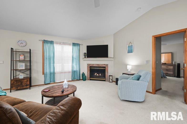 2521 W 63rd Street, Davenport, Iowa image 3