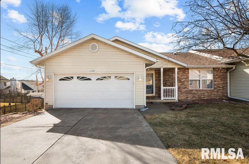 2521 W 63rd Street, Davenport, Iowa image 1