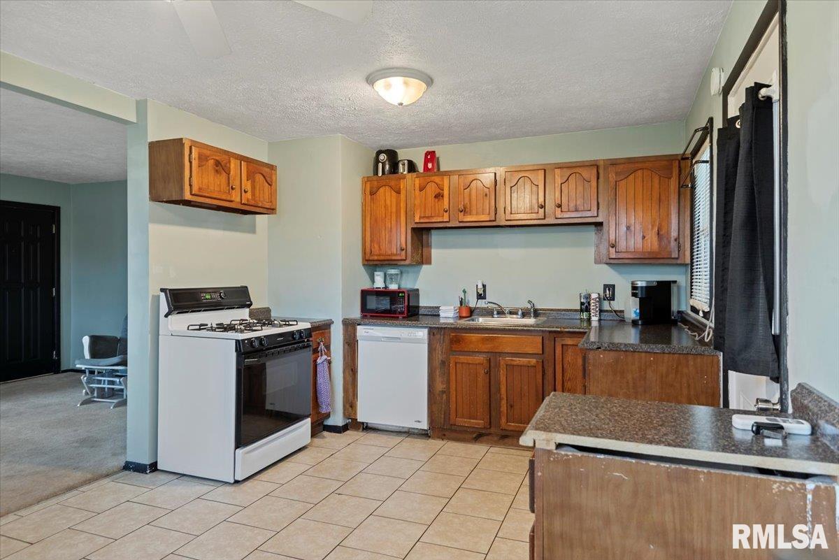 1205 W North Grand Avenue, Springfield, Illinois image 9
