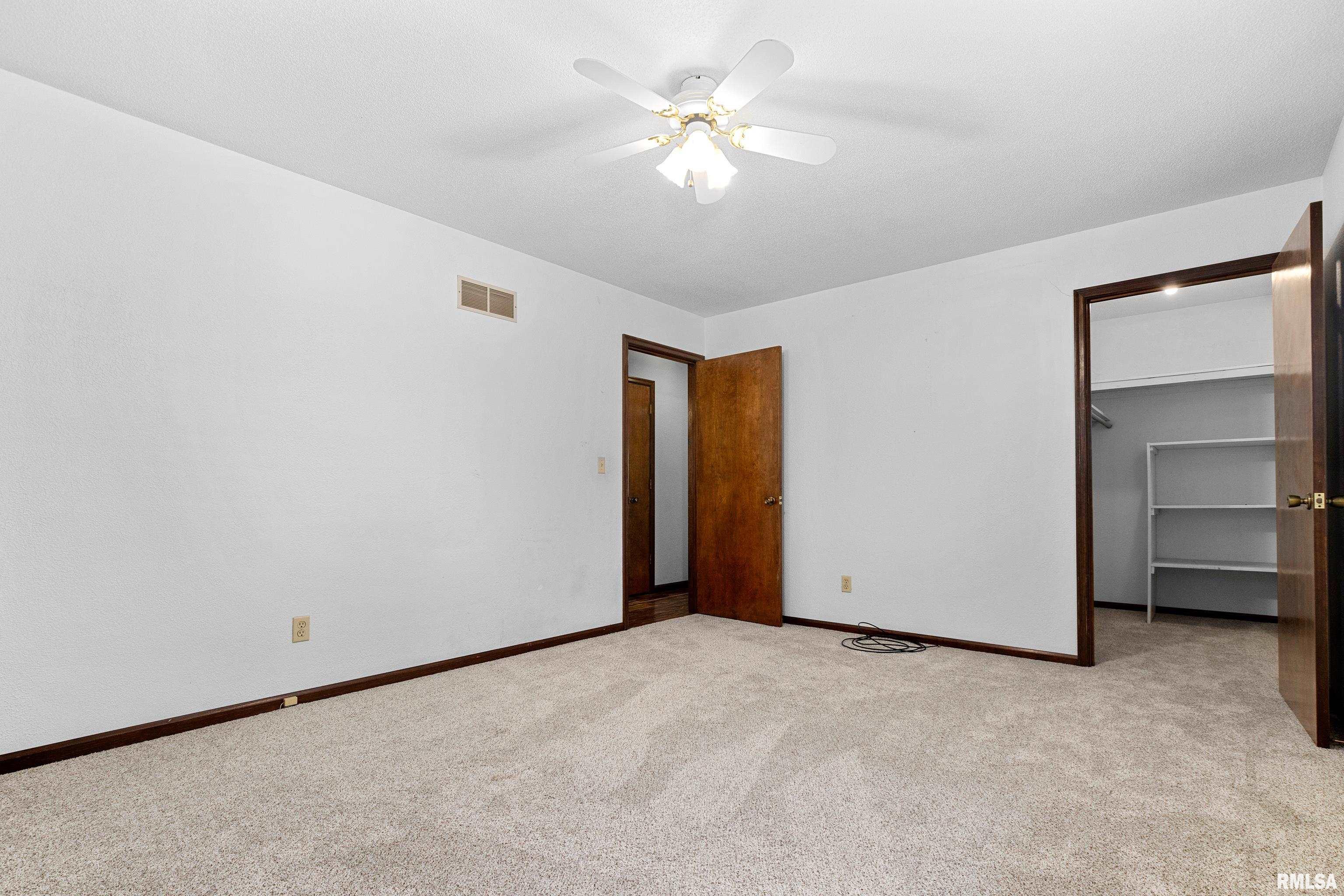 1100 Springfield Road, East Peoria, Illinois image 32